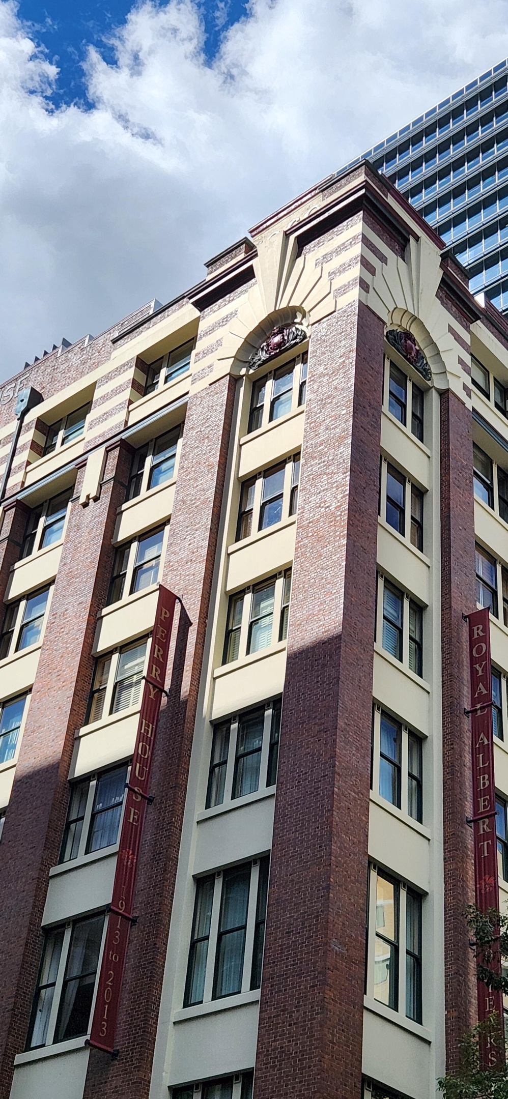 Royal Albert Apartments